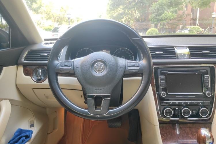Used Volkswagen Passat 2011 2.0 TSI DSG Ultimate Edition Steering Wheel