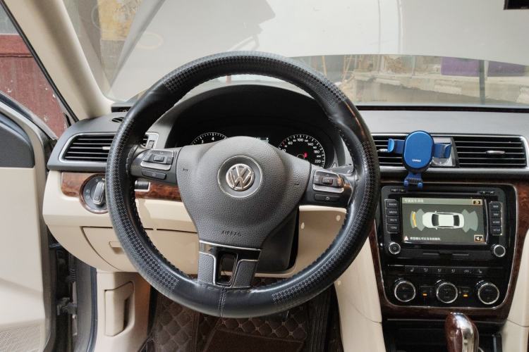 Used Volkswagen Passat 2011 2.0 TSI DSG Ultimate Edition Steering Wheel