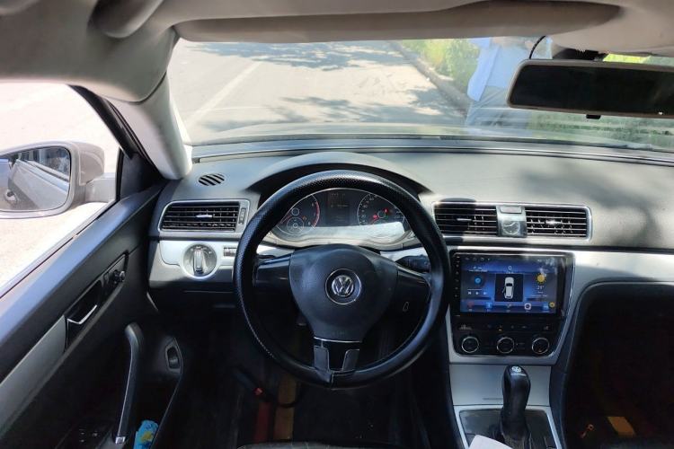 Used Volkswagen Passat 2011 1.8 TSI DSG Prestige Edition Steering Wheel