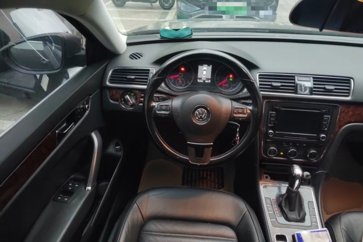 Used Volkswagen Passat 2011 1.8TSI DSG Prestige Edition Steering Wheel