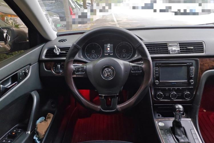 Used Volkswagen Passat 2011 1.8TSI DSG Prestige Edition Steering Wheel