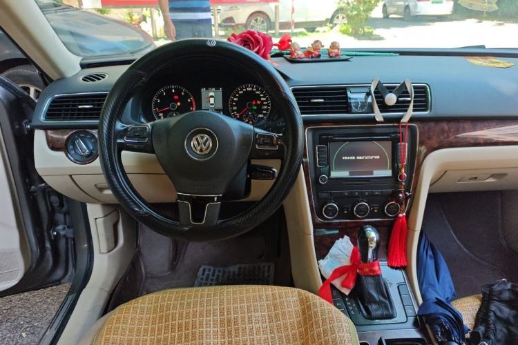 Used Volkswagen Passat 2011 1.8TSI DSG Prestige Edition Steering Wheel