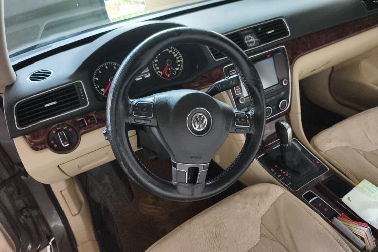 Used Volkswagen Passat 2011 1.8 TSI DSG Prestige Edition Steering Wheel
