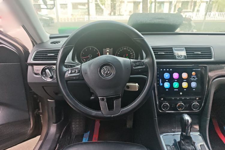 Used Volkswagen Passat 2011 1.8TSI DSG Prestige Edition Steering Wheel