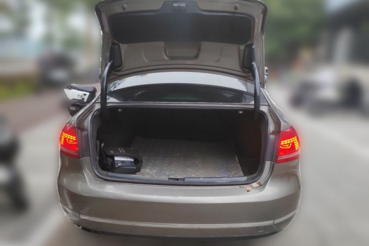 Used Volkswagen Passat 2011 1.8TSI DSG Prestige Edition Trunk
