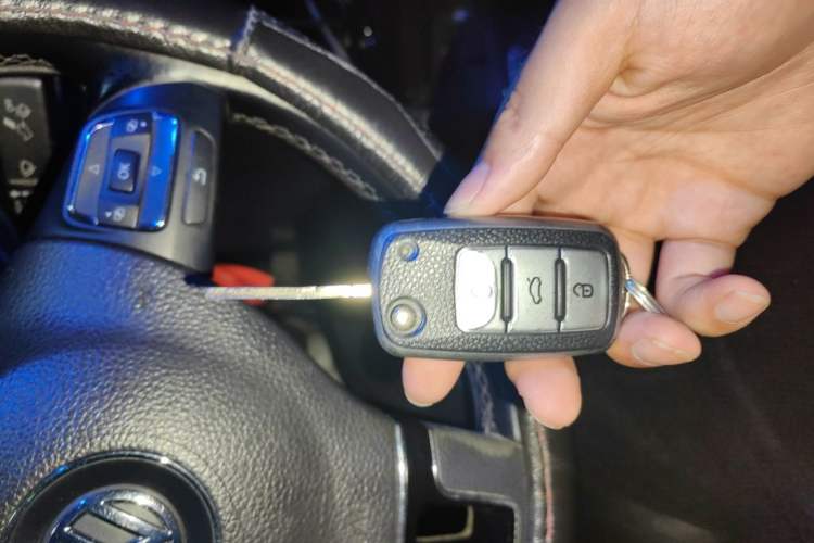 Used Volkswagen Passat 2011 2.0 TSI DSG Premium Edition Vehicle Key