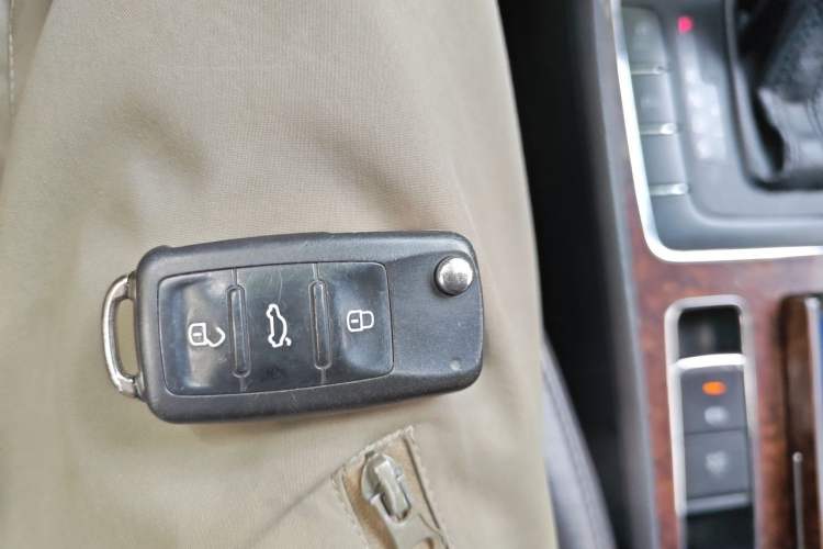 Used Volkswagen Passat 2011 1.8TSI DSG Prestige Edition Vehicle Key