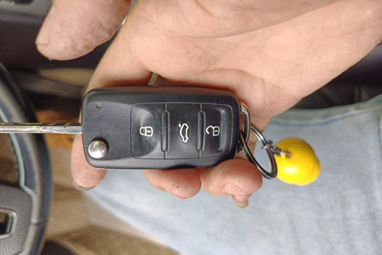 Used Volkswagen Passat 2011 1.8TSI Automatic Prestige Edition Vehicle Key