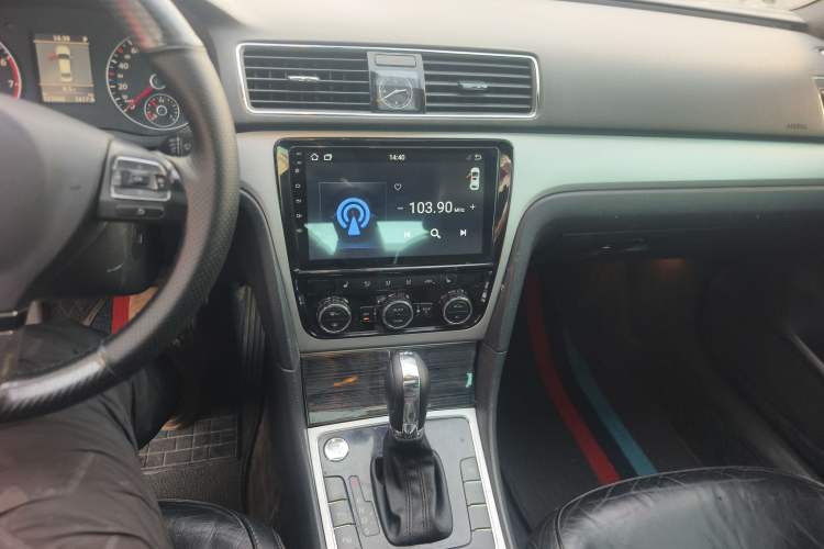 Used Volkswagen Passat 2011 2.0 TSI DSG Ultimate Edition Audio And AC Panel