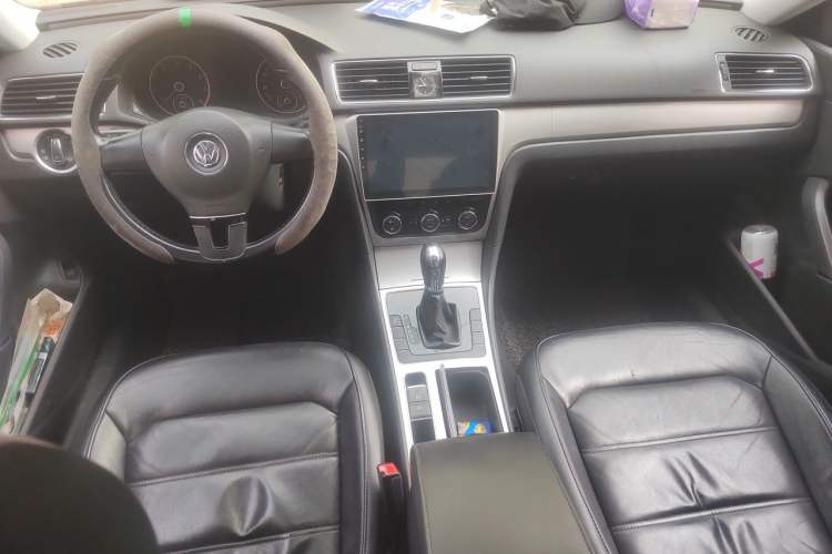 Used Volkswagen Passat 2011 1.8TSI Automatic Prestige Edition Center Console