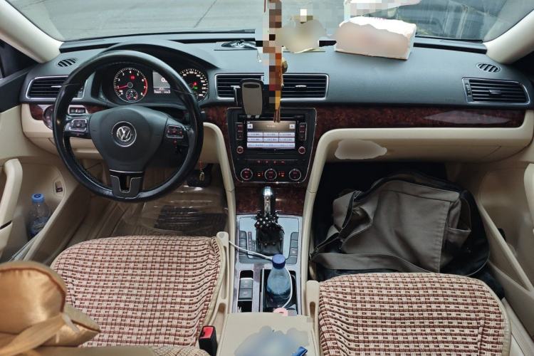 Used Volkswagen Passat 2011 1.8TSI DSG Prestige Edition Center Console