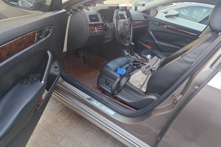 Used Volkswagen Passat 2011 1.8TSI DSG Prestige Edition Driver Seat