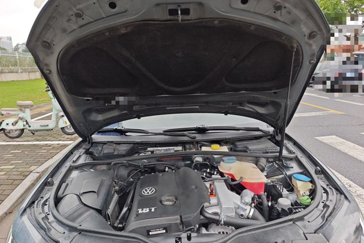 Used Volkswagen Passat 2011 1.8T Automatic Luxury Model Engine Bay