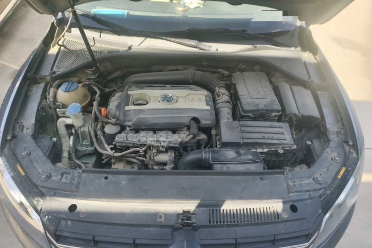 Used Volkswagen Passat 2011 1.8TSI DSG Prestige Edition Engine Bay