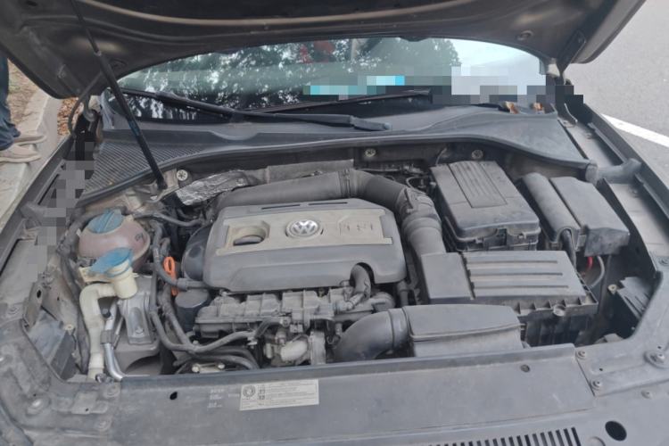 Used Volkswagen Passat 2011 1.8TSI DSG Prestige Edition Engine Bay