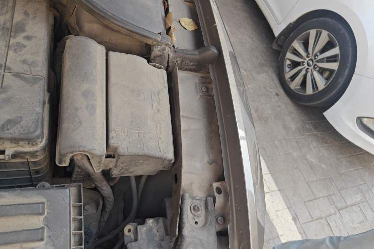 Used Volkswagen Passat 2011 1.8TSI DSG Prestige Edition Engine Bay Left
