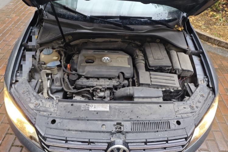 Used Volkswagen Passat 2011 1.8 TSI DSG Prestige Edition Engine Bay
