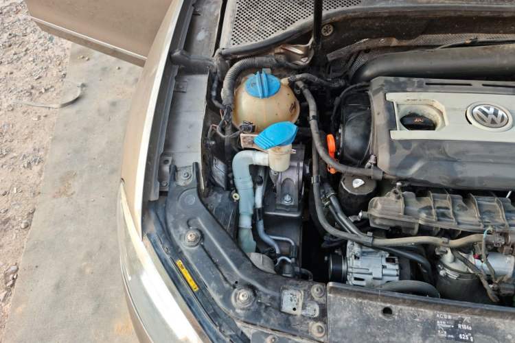 Used Volkswagen Passat 2011 1.8 TSI DSG Ultimate Edition Engine Bay Right