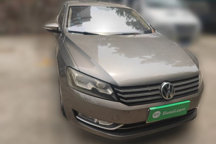 Used Volkswagen Passat 2011 1.8TSI DSG Prestige Edition Front Right 45 Deg