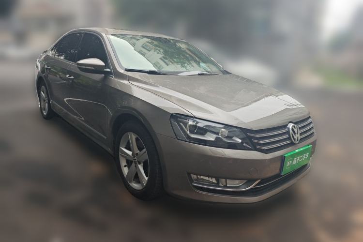 Used Volkswagen Passat 2011 1.8TSI DSG Prestige Edition Front Right 45 Deg