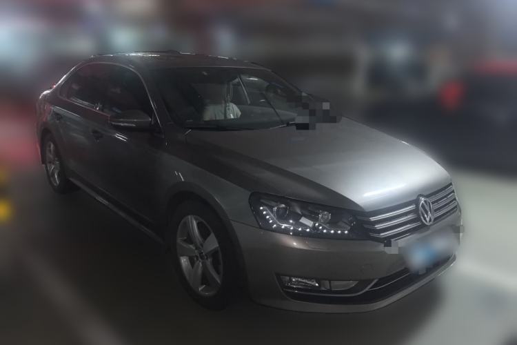 Used Volkswagen Passat 2011 2.0 TSI DSG Ultimate Edition Front Right 45 Deg