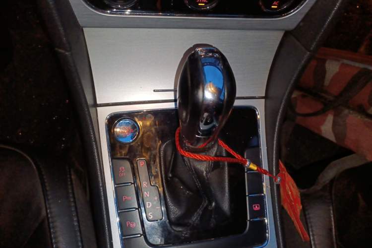 Used Volkswagen Passat 2011 3.0L V6 DSG Flagship Edition Gear Lever