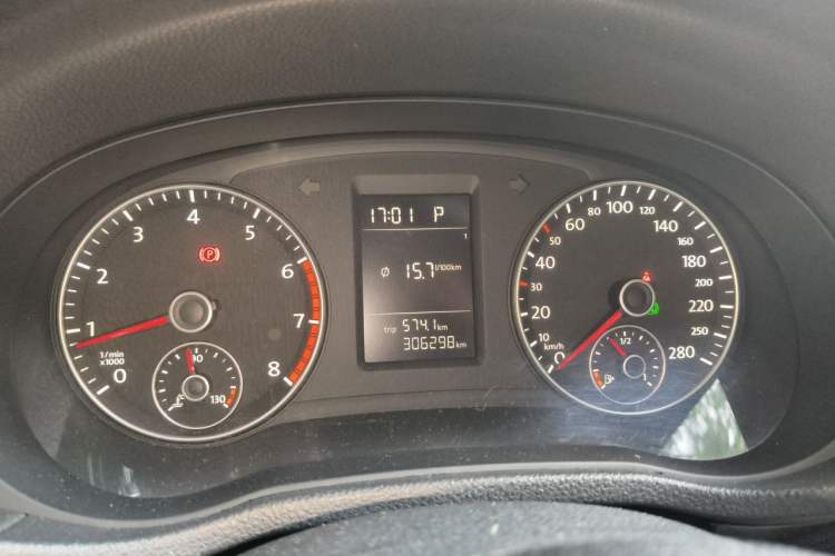 Used Volkswagen Passat 2011 1.8TSI Automatic Prestige Edition Instrument Cluster