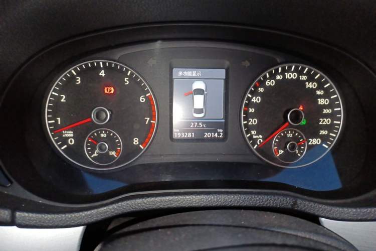 Used Volkswagen Passat 2011 3.0L V6 DSG Flagship Edition Instrument Cluster