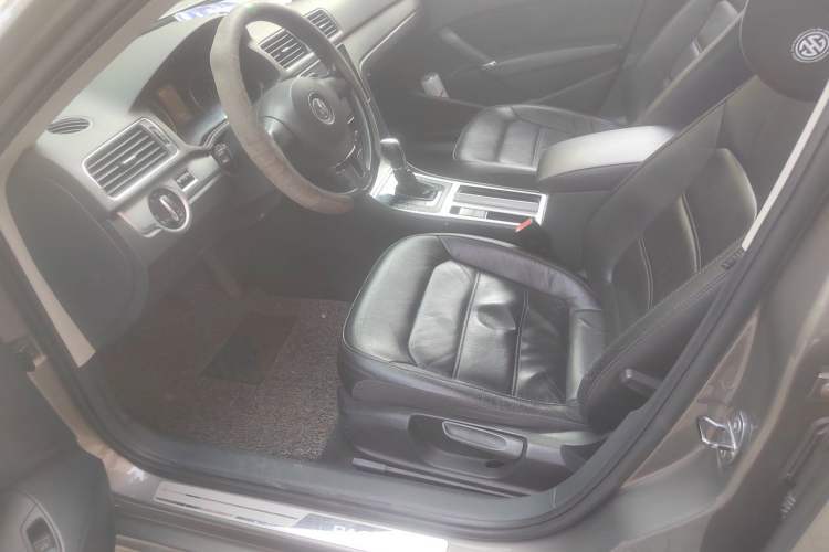 Used Volkswagen Passat 2011 1.8TSI Automatic Prestige Edition Left Front Seat