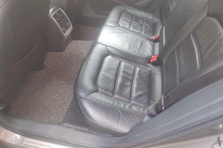 Used Volkswagen Passat 2011 1.8TSI Automatic Prestige Edition Left Rear Seat