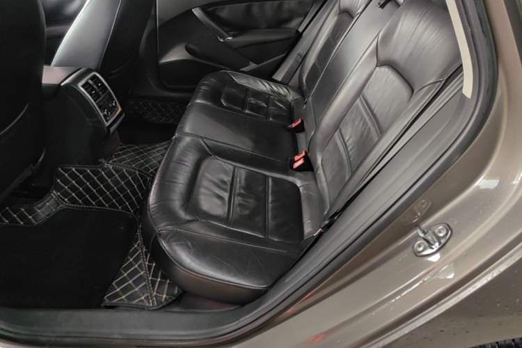 Used Volkswagen Passat 2011 1.8 TSI DSG Prestige Edition Left Rear Seat