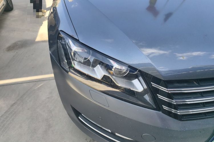 Used Volkswagen Passat 2011 1.8TSI DSG Prestige Edition Right Front Headlight