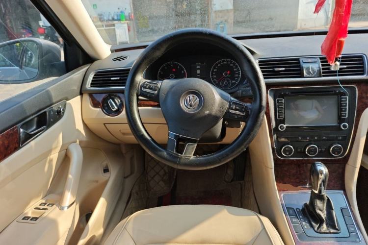 Used Volkswagen Passat 2011 1.8 TSI DSG Ultimate Edition Steering Wheel