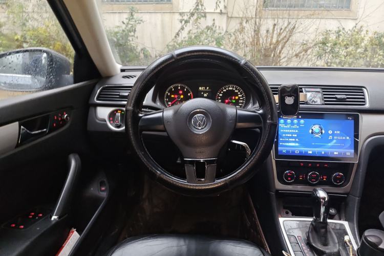 Used Volkswagen Passat 2011 1.8 TSI DSG Prestige Edition Steering Wheel