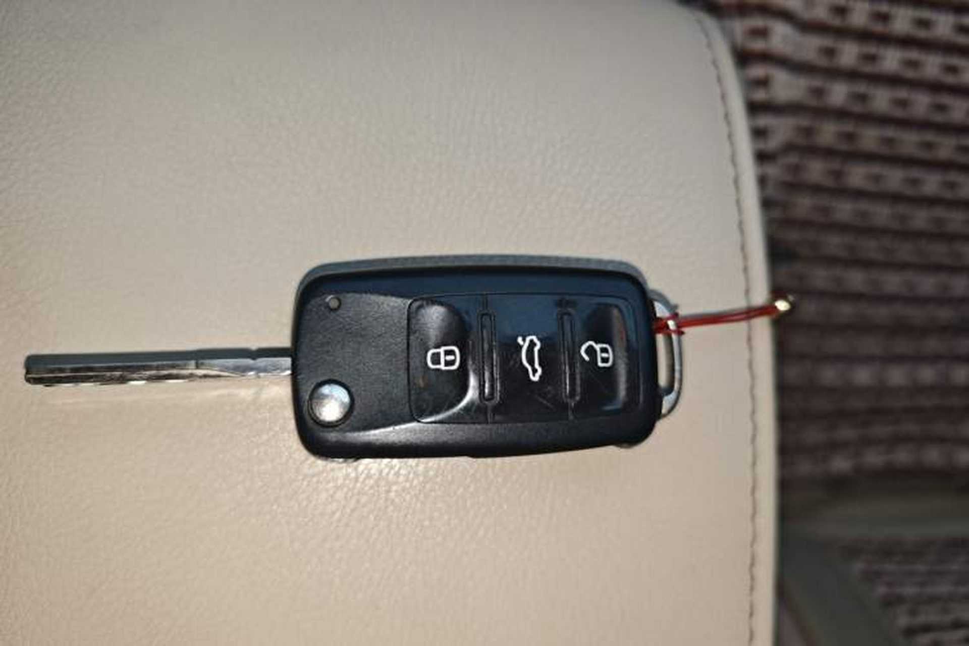 Used Volkswagen Passat 2011 1.8TSI DSG Prestige Edition Vehicle Key