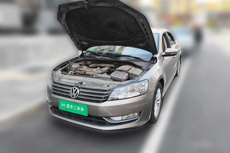 Used Volkswagen Passat 2011 1.4 TSI DSG Prestige Edition Guazi used car, China used car export, Used car for sale, Used Volkswagen cars, Cheapest cars for sale