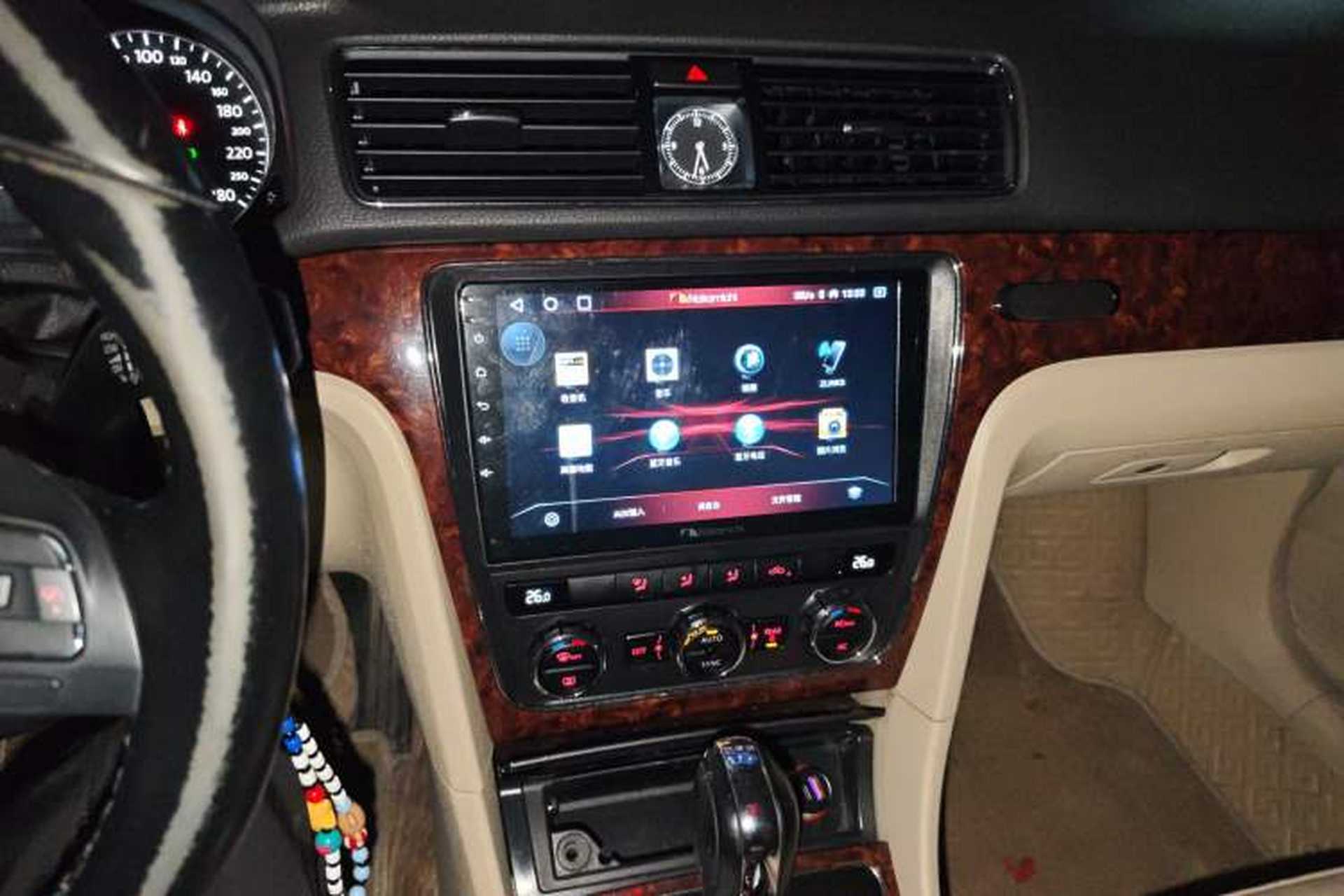 Used Volkswagen Passat 2011 1.8TSI DSG Prestige Edition Audio And AC Panel