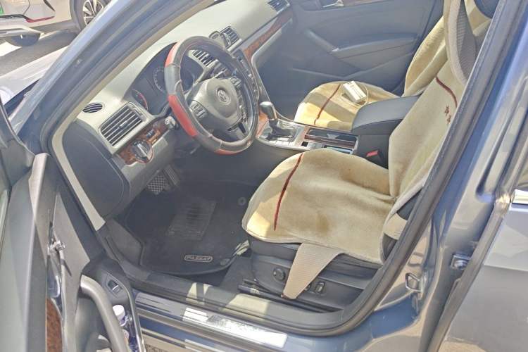 Used Volkswagen Passat 2011 1.8TSI DSG Prestige Edition Driver Seat