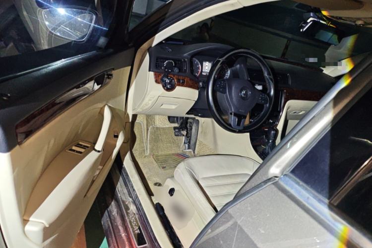 Used Volkswagen Passat 2011 1.8TSI DSG Prestige Edition Driver Seat