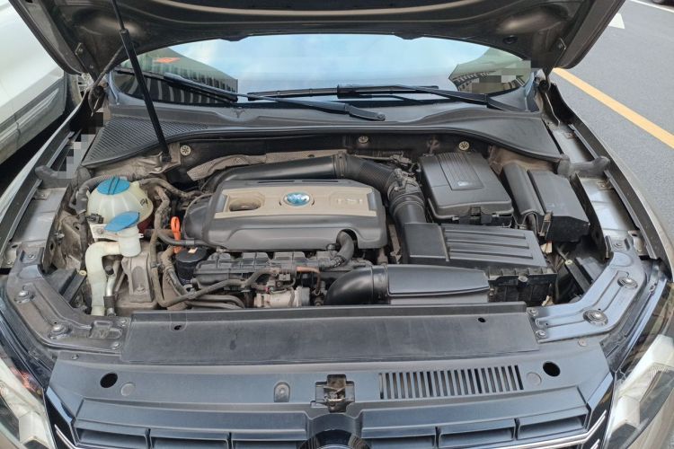 Used Volkswagen Passat 2011 1.8TSI Automatic Prestige Edition Engine Bay