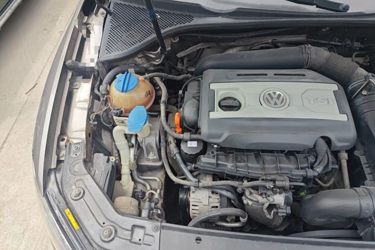 Used Volkswagen Passat 2011 1.8TSI DSG Prestige Edition Engine Bay Right
