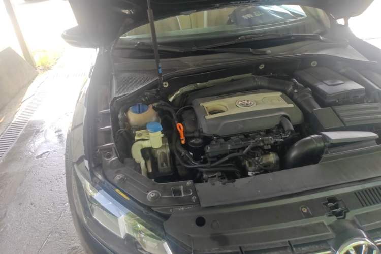 Used Volkswagen Passat 2011 2.0 TSI DSG Ultimate Edition Engine Bay Right