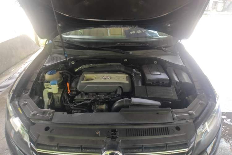 Used Volkswagen Passat 2011 2.0 TSI DSG Ultimate Edition Engine Bay