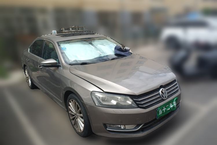 Used Volkswagen Passat 2011 2.0 TSI DSG Ultimate Edition Front Right 45 Deg