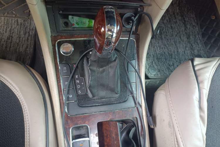 Used Volkswagen Passat 2011 2.0 TSI DSG Ultimate Edition Gear Lever