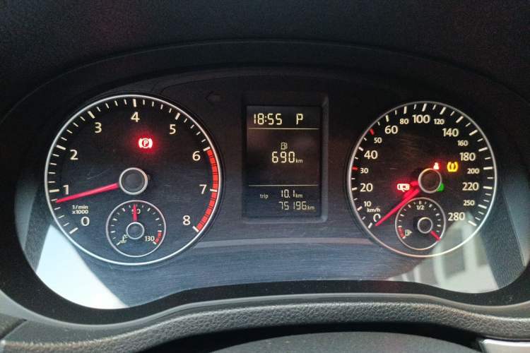 Used Volkswagen Passat 2011 1.8TSI Automatic Prestige Edition Instrument Cluster