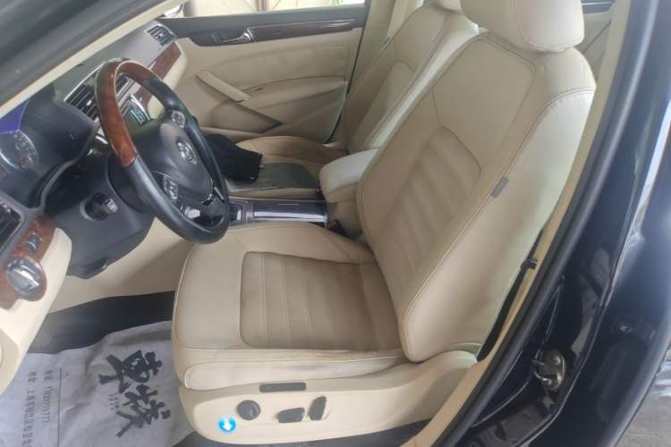 Used Volkswagen Passat 2011 2.0 TSI DSG Ultimate Edition Left Front Seat