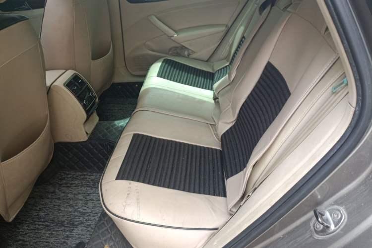 Used Volkswagen Passat 2011 2.0 TSI DSG Ultimate Edition Left Rear Seat