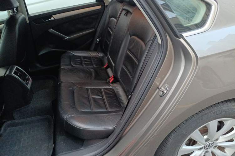 Used Volkswagen Passat 2011 1.8TSI Automatic Prestige Edition Left Rear Seat