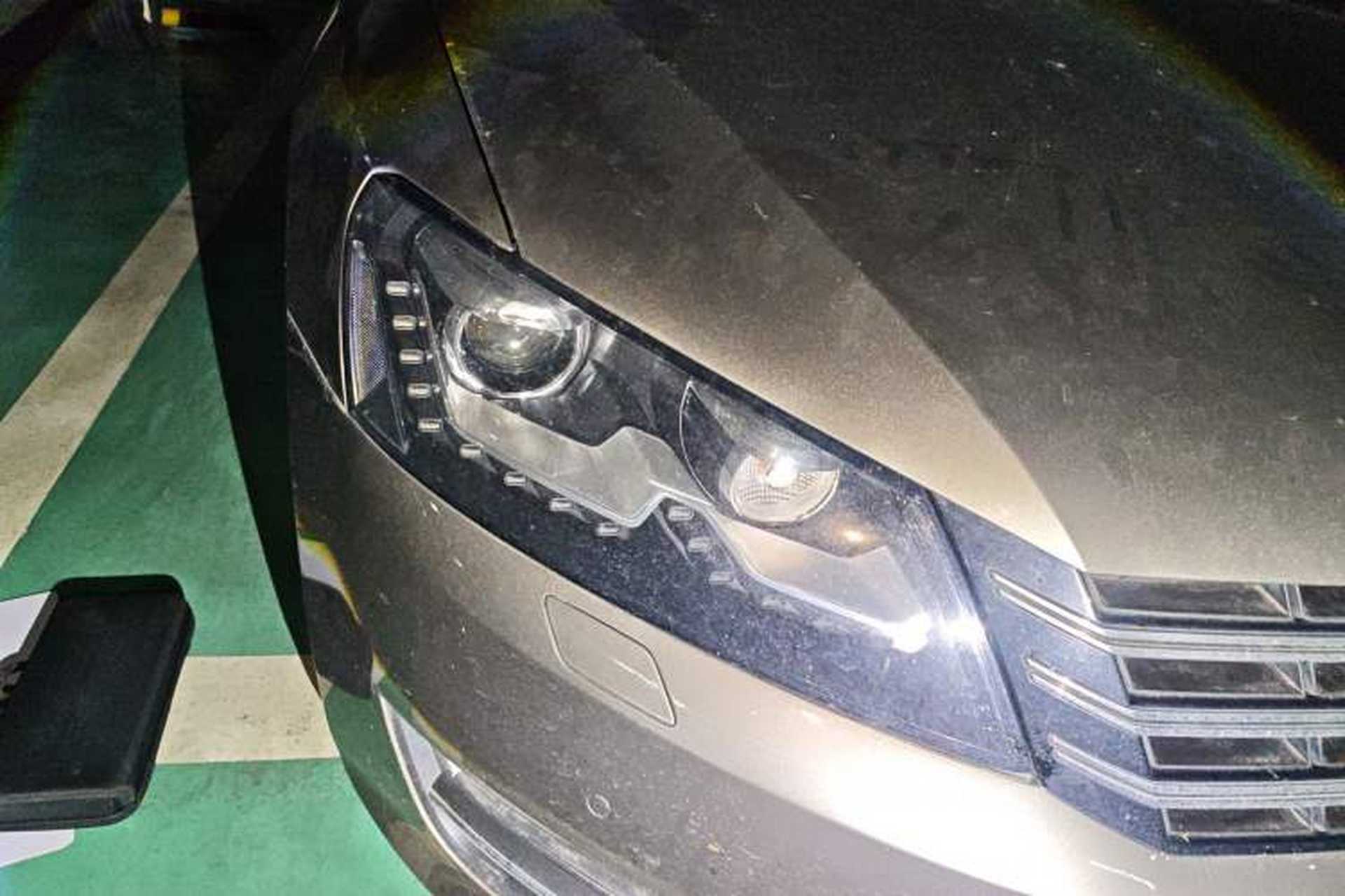 Used Volkswagen Passat 2011 1.8TSI DSG Prestige Edition Right Front Headlight